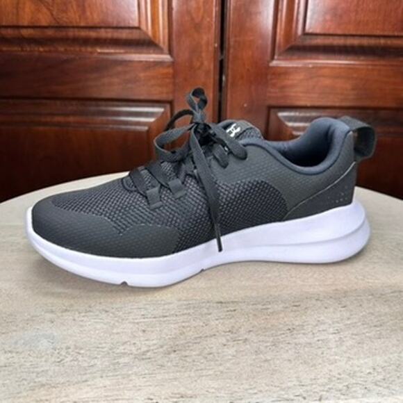 Under Armour Charged Surge 4 Womens Running Shoe Size 6 Black Athletic NWOT - Picture 5 of 12